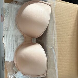 Seamless Nude Strapless Bra